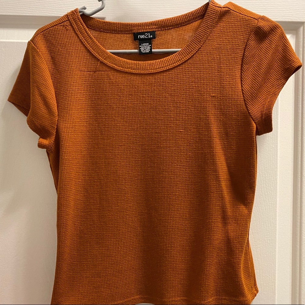 Crop top
